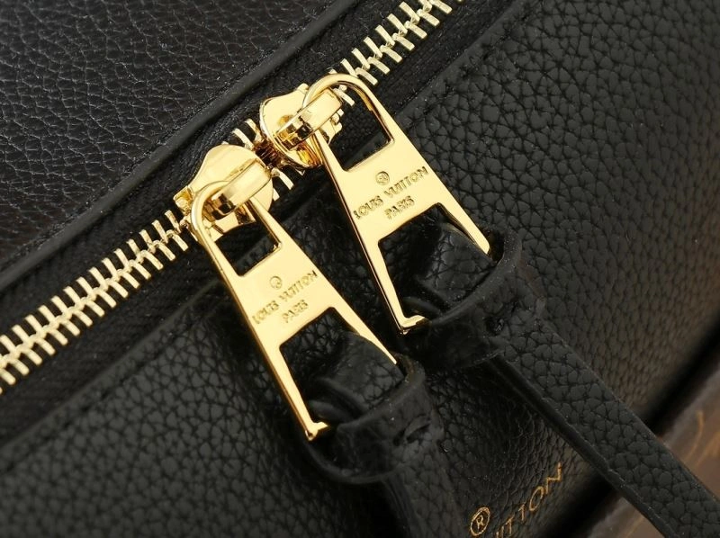 Louis Vuitton Shopping Bags SportInspired 80402