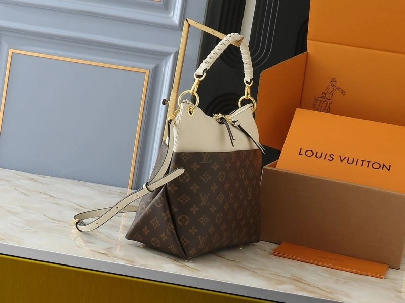 Casual Louis Vuitton Shopping Bags 80401