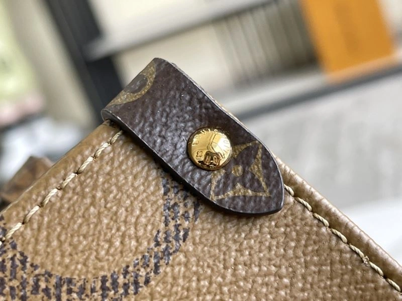 Louis Vuitton Shopping Bags Stylish 94242