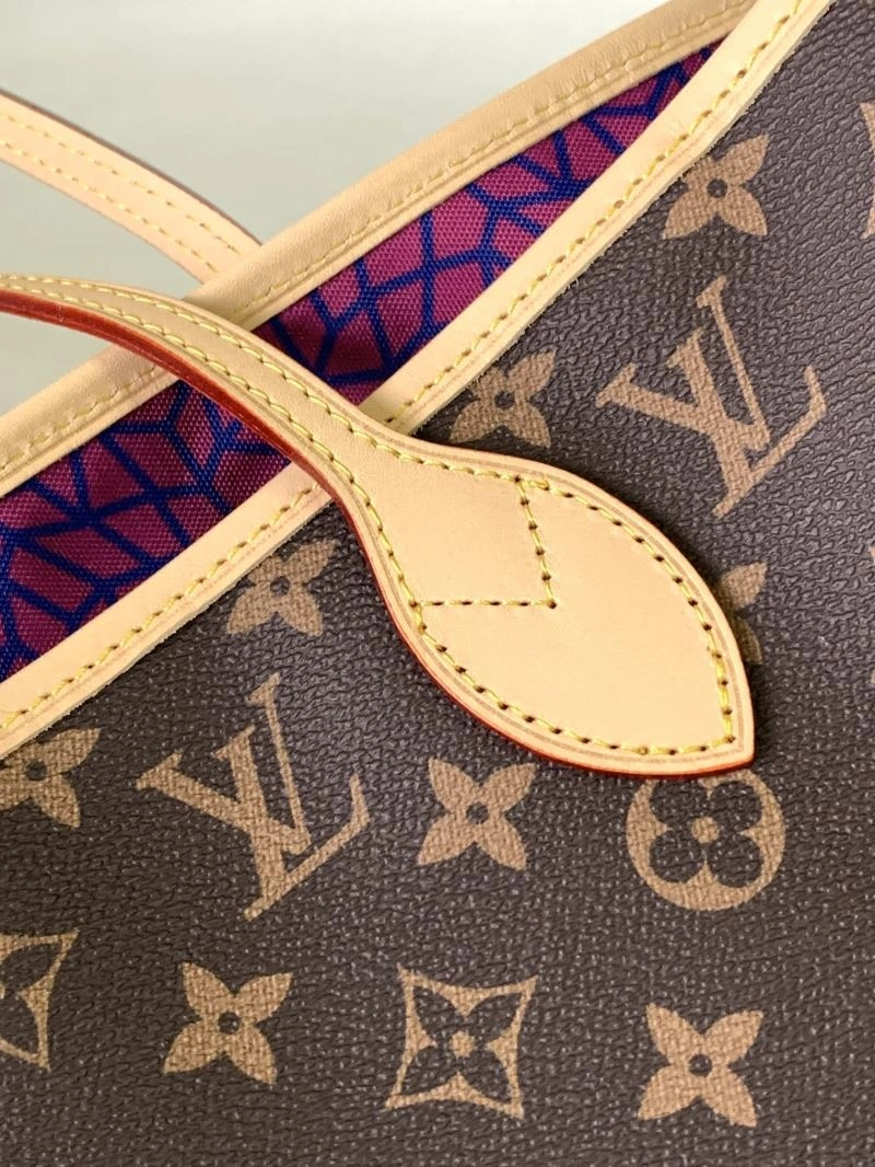 UrbanChic Louis Vuitton Shopping Bags 94220