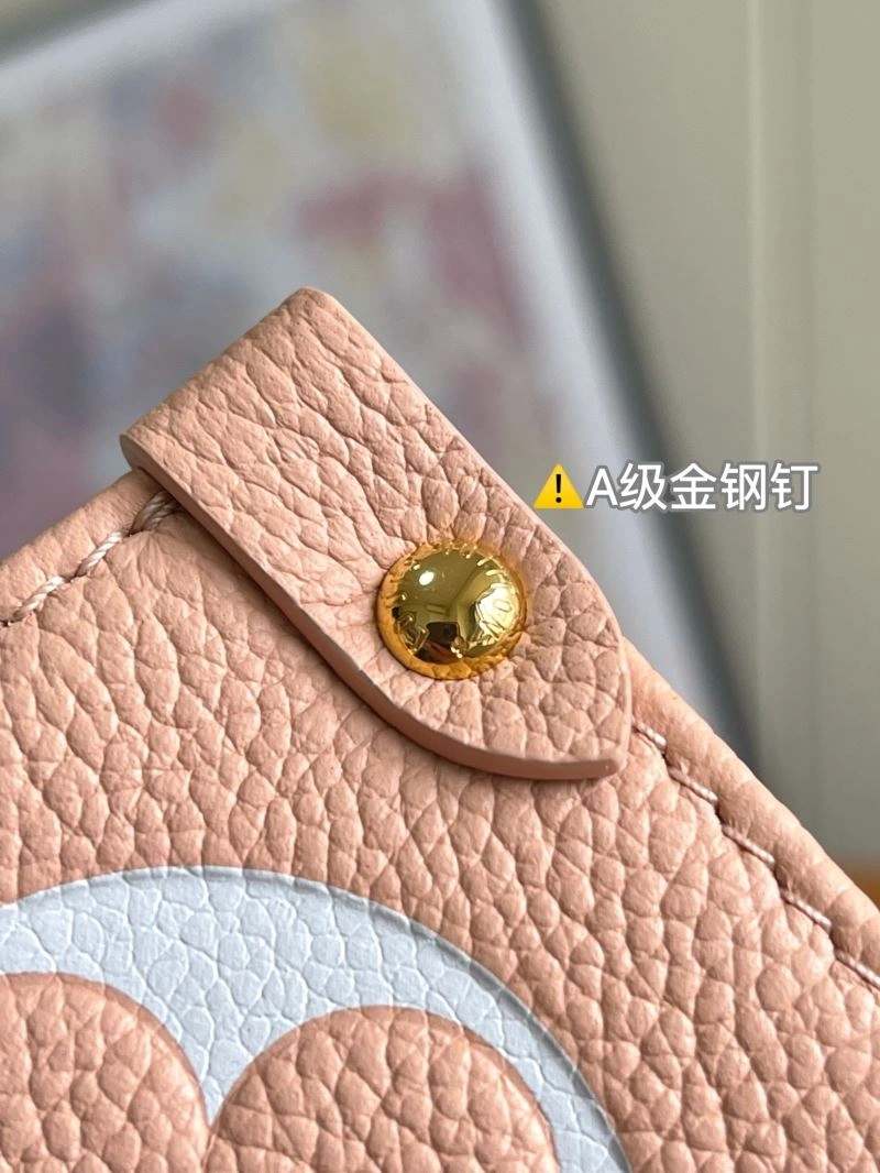 WellDesigned Louis Vuitton Shopping Bags 93995