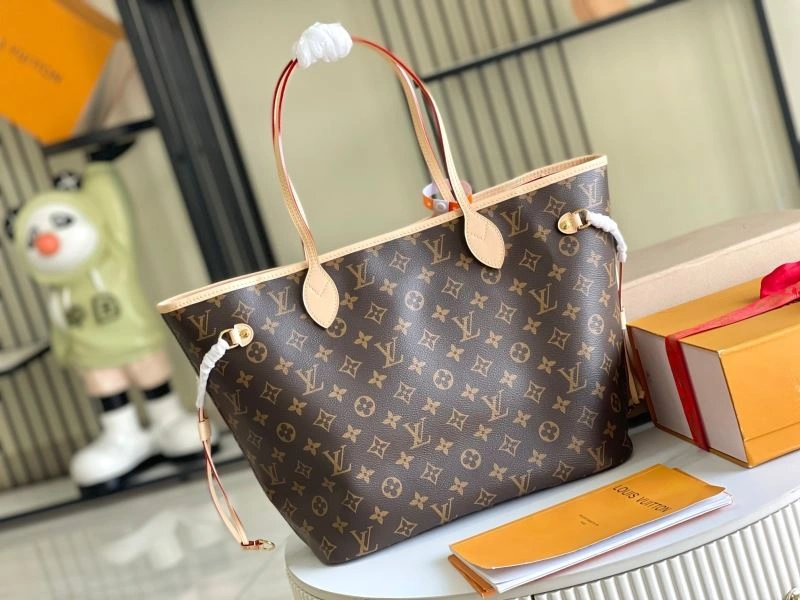Louis Vuitton Shopping Bags FashionForward 93994
