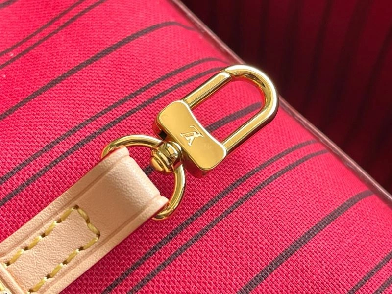 Louis Vuitton Shopping Bags FashionForward 93994