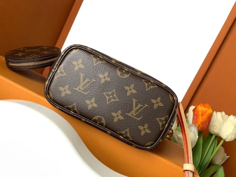 Casual Louis Vuitton Shopping Bags 93735
