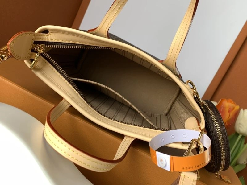 Louis Vuitton Shopping Bags Fashionable 93755