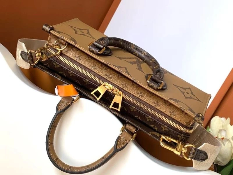 TechFriendly Louis Vuitton Shopping Bags 93478