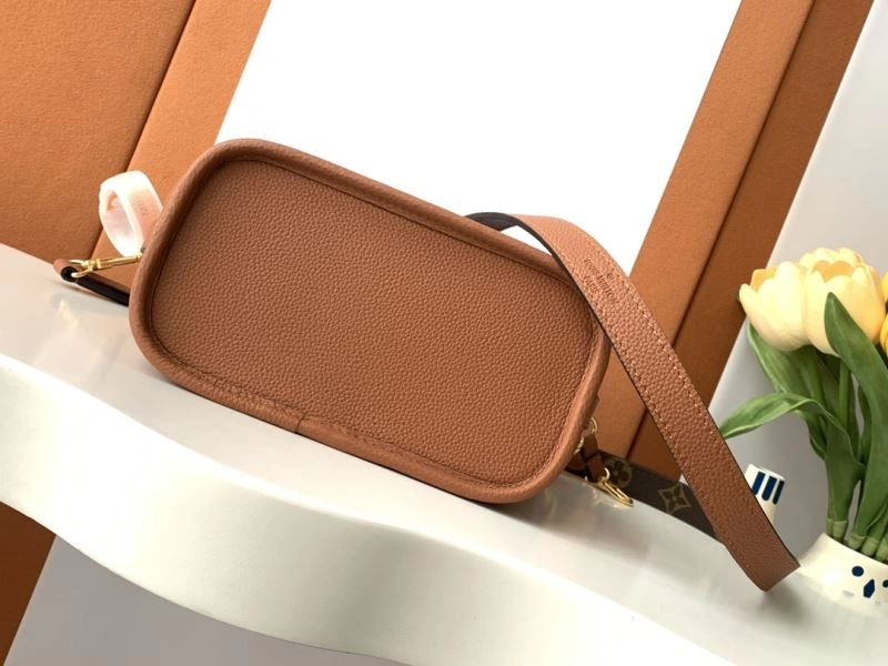 Louis Vuitton Shopping Bags Stretchable 93458