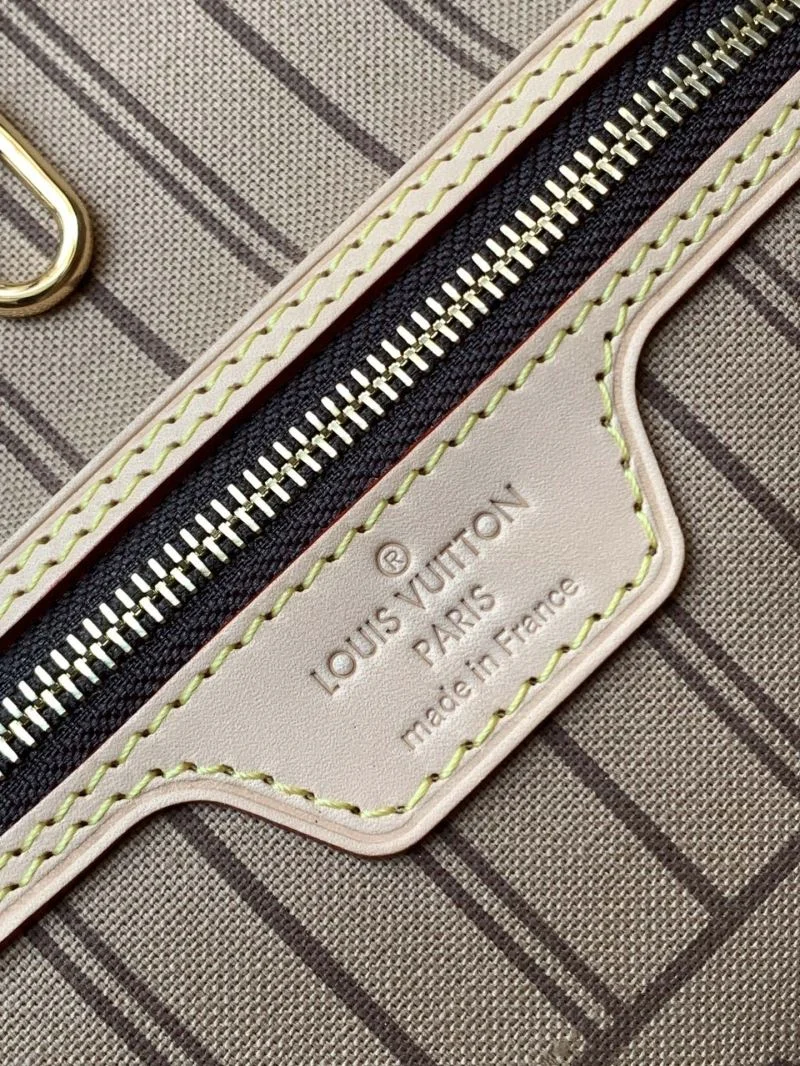 FashionForward Louis Vuitton Shopping Bags 43273