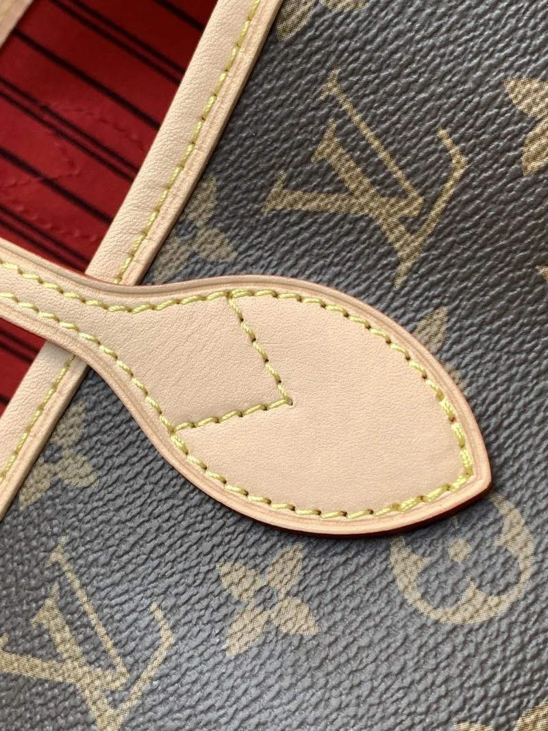 Louis Vuitton Shopping Bags Minimalist 43275