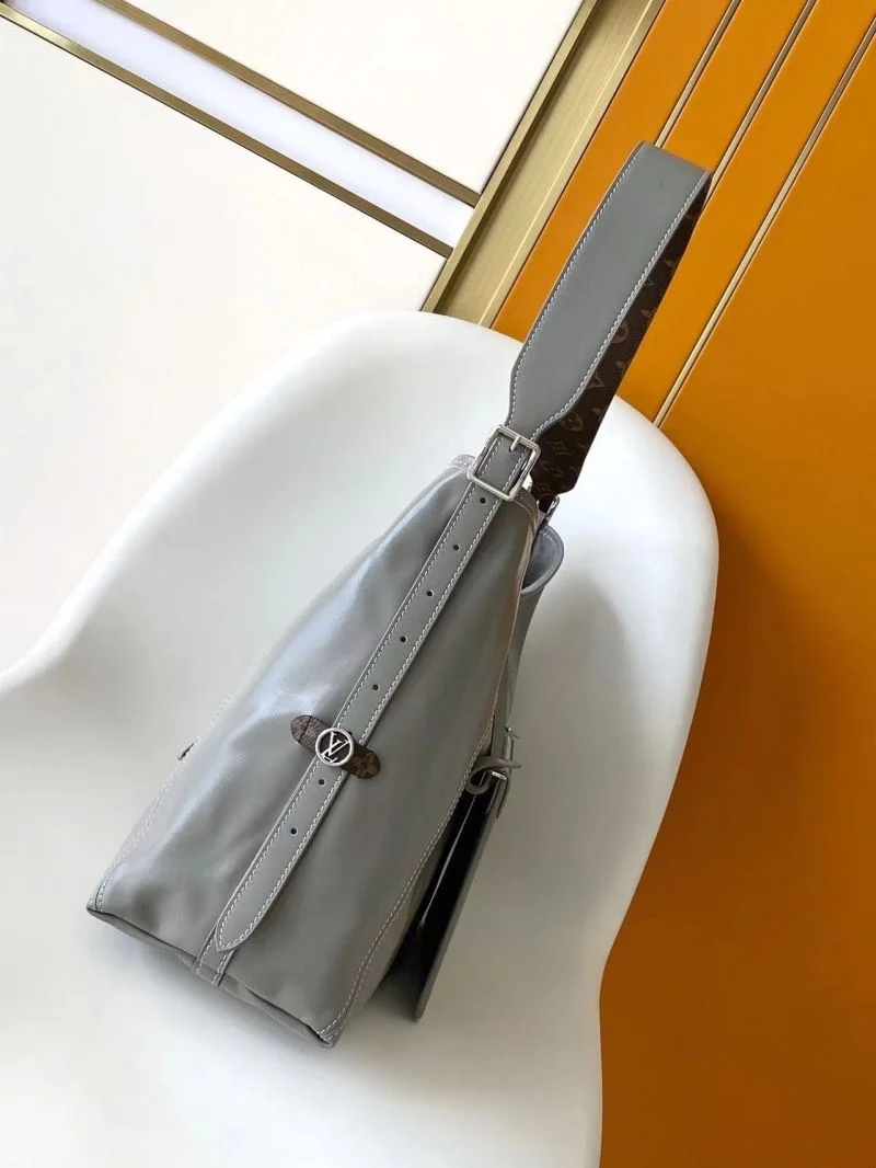 Lightweight Louis Vuitton Shopping Bags 42565