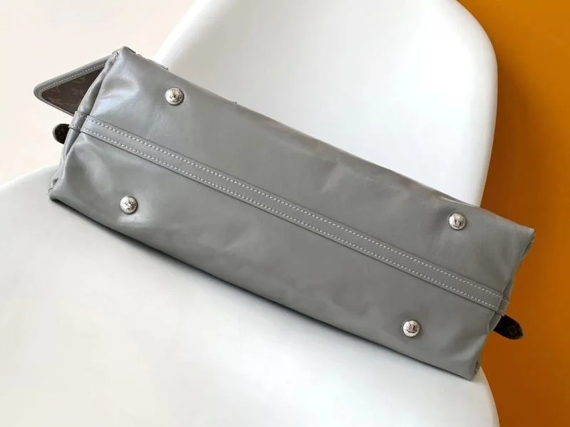 Lightweight Louis Vuitton Shopping Bags 42565