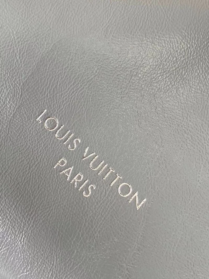 Lightweight Louis Vuitton Shopping Bags 42565