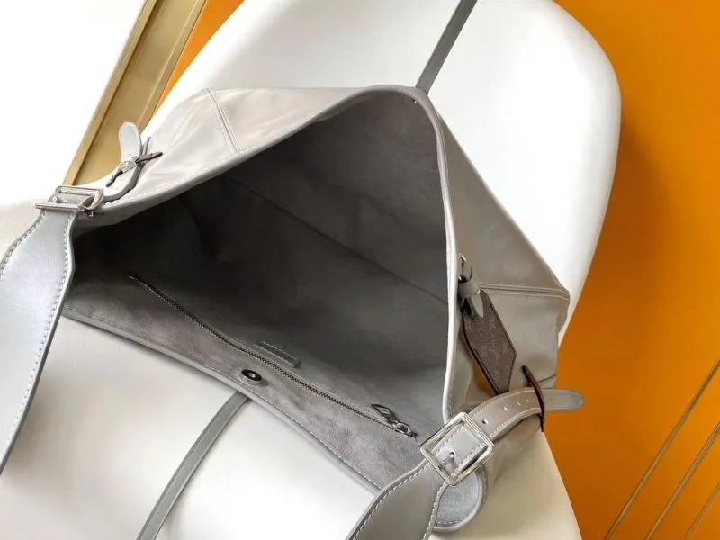 Lightweight Louis Vuitton Shopping Bags 42565