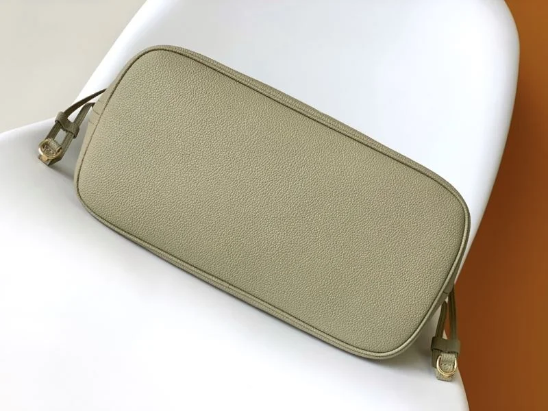 Louis Vuitton Shopping Bags Unisex 42560
