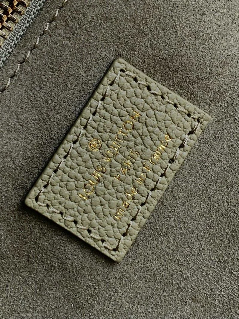 Louis Vuitton Shopping Bags Unisex 42560
