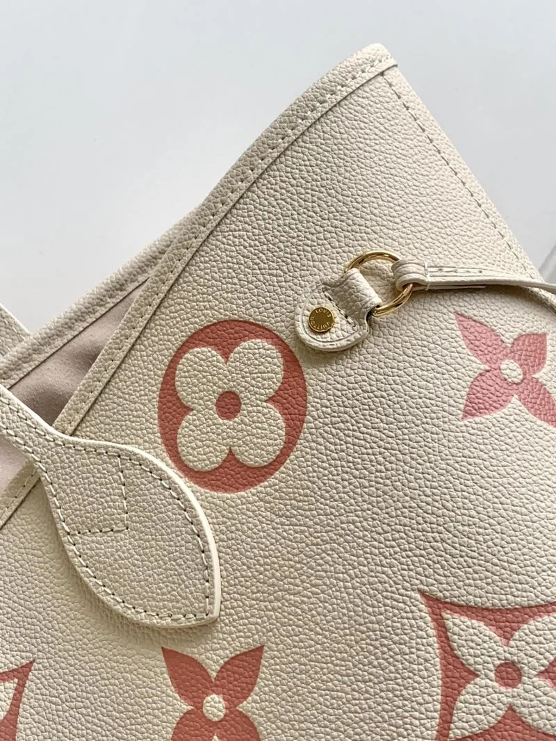 WeatherProof Louis Vuitton Shopping Bags 42563