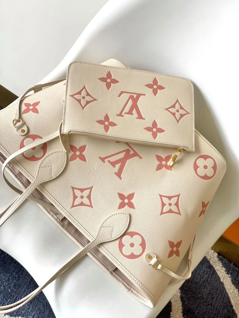 WeatherProof Louis Vuitton Shopping Bags 42563