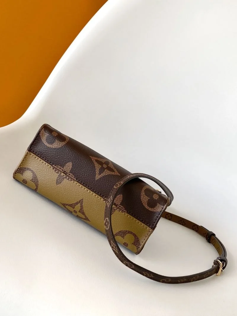 Louis Vuitton Shopping Bags TechFriendly 42531
