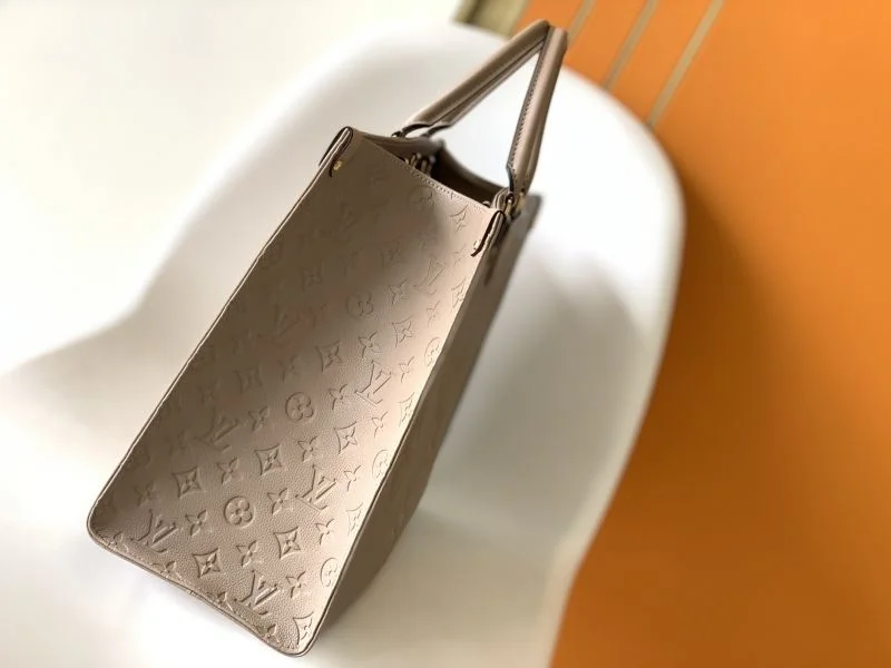 Unisex Louis Vuitton Shopping Bags 42526