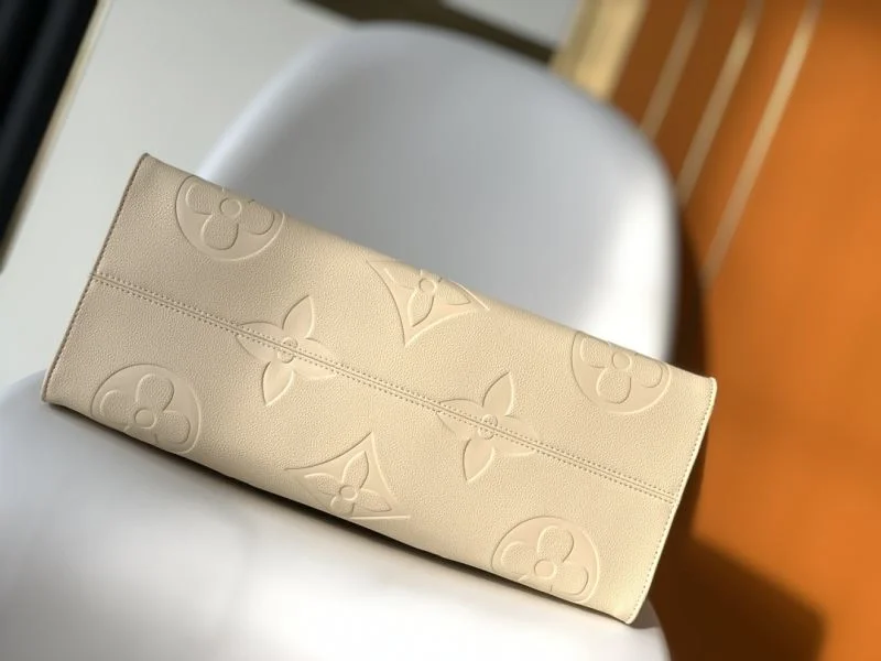 Louis Vuitton Shopping Bags Supportive 42554
