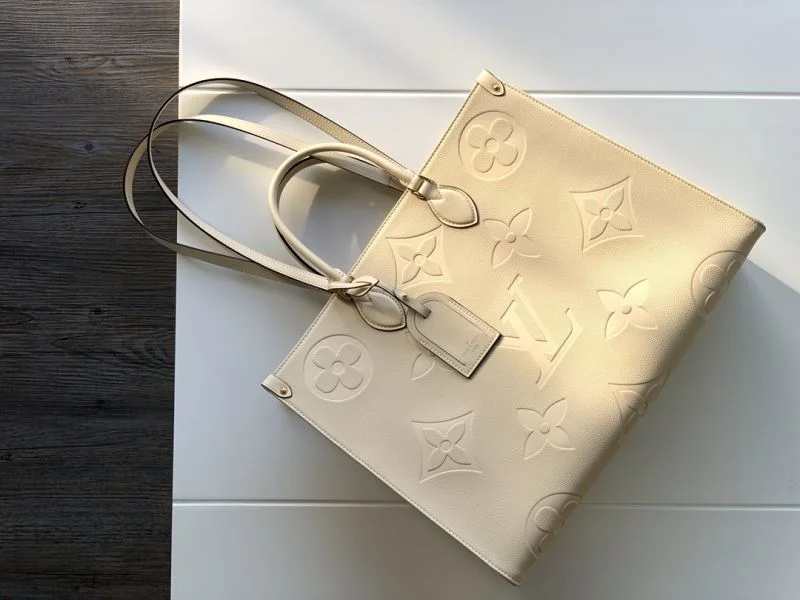 Louis Vuitton Shopping Bags Supportive 42554