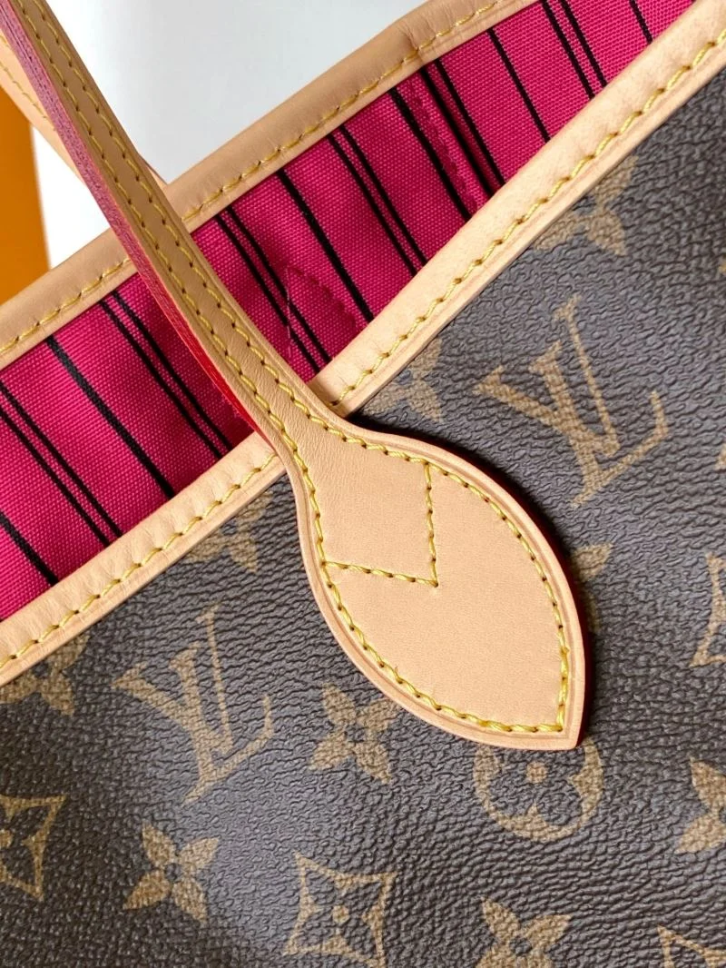 Compact Louis Vuitton Shopping Bags 42552
