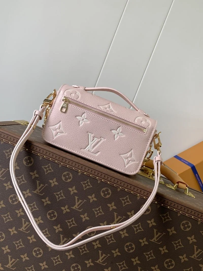 Louis Vuitton Shopping Bags Trendsetting 42546