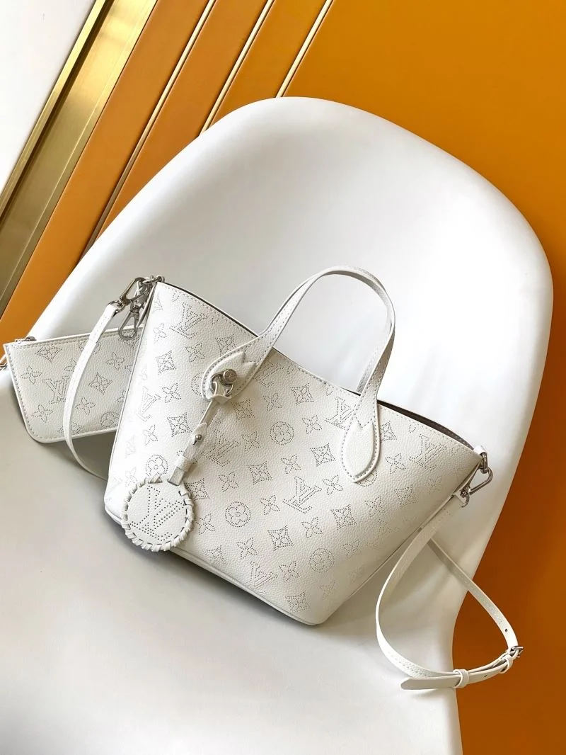 Louis Vuitton Shopping Bags Bold 42550