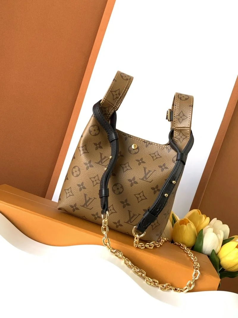 Stretchable Louis Vuitton Shopping Bags 42498