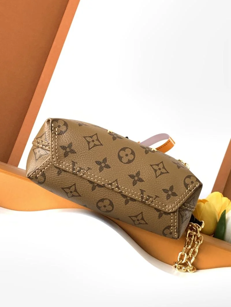 Stretchable Louis Vuitton Shopping Bags 42498
