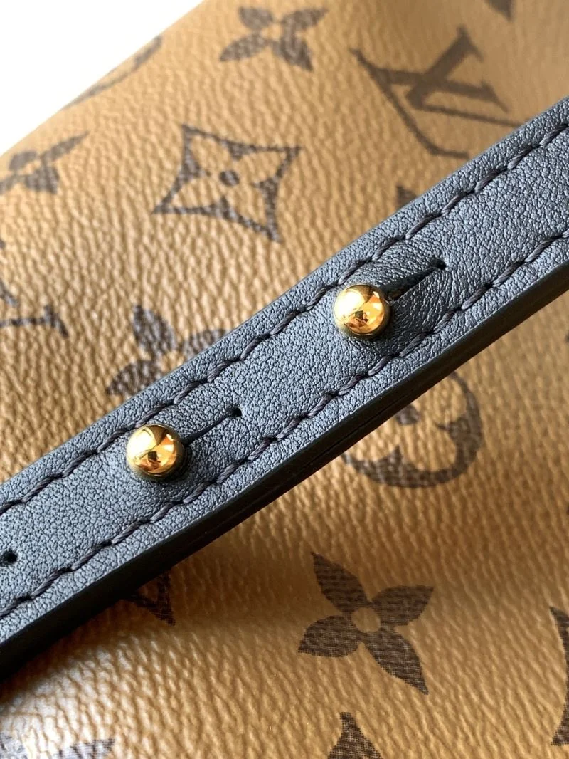 Stretchable Louis Vuitton Shopping Bags 42498