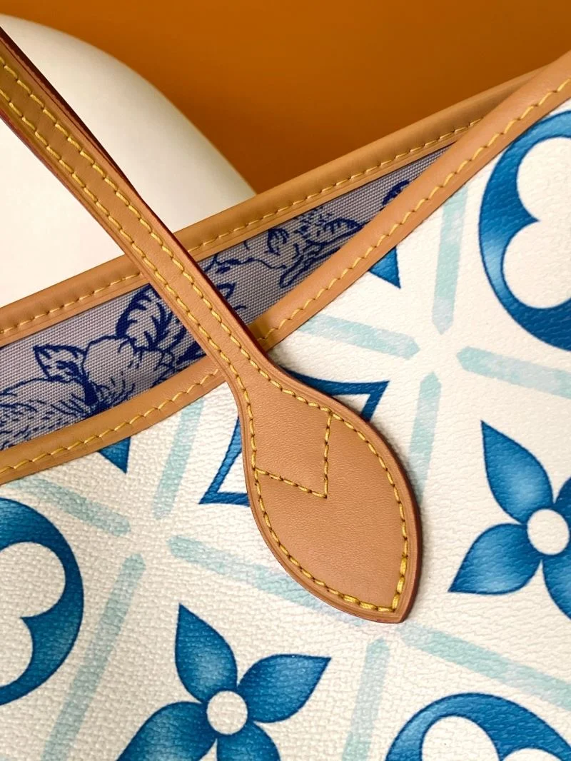 Soft Louis Vuitton Shopping Bags 42496