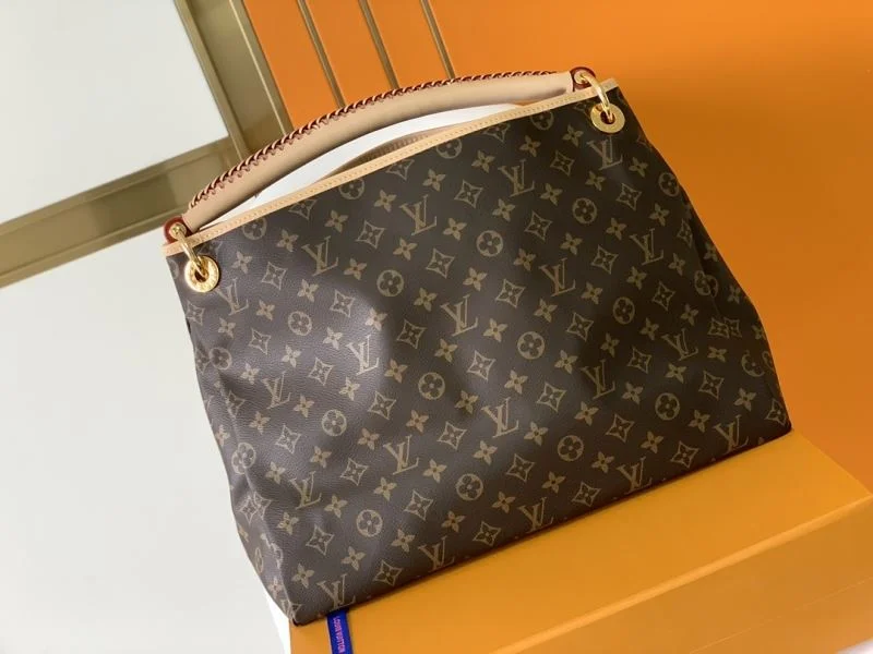 EyeCatching Louis Vuitton Shopping Bags 42515