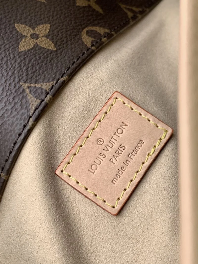 EyeCatching Louis Vuitton Shopping Bags 42515
