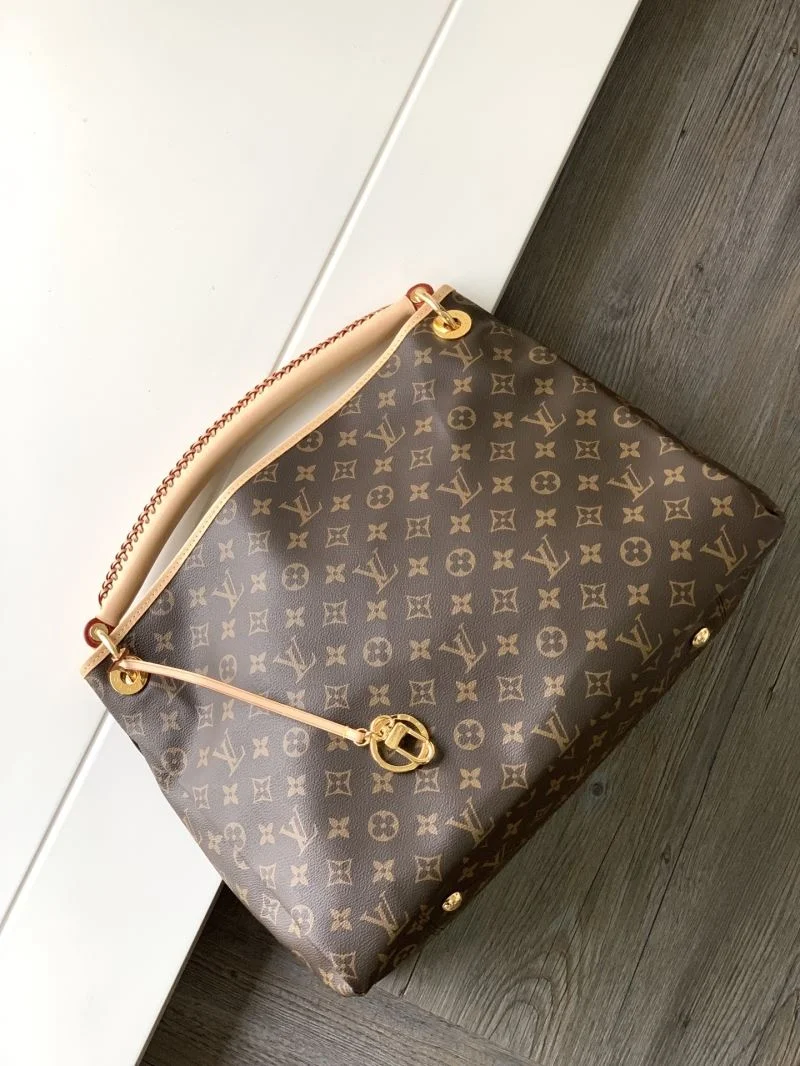 EyeCatching Louis Vuitton Shopping Bags 42515