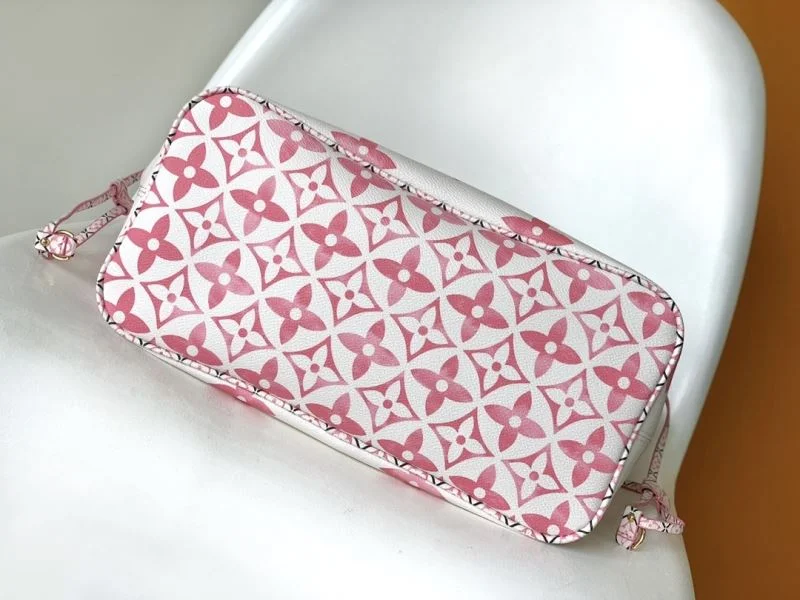 Lightweight Louis Vuitton Shopping Bags 42489