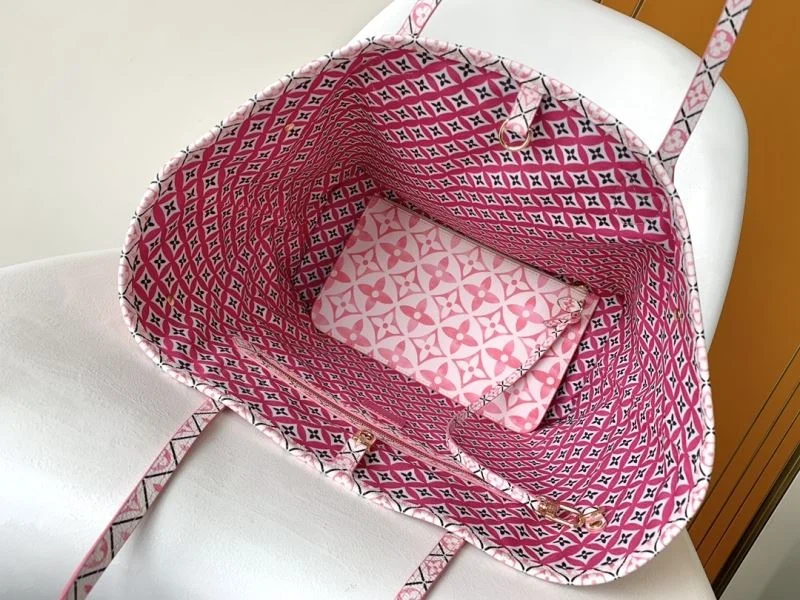 Lightweight Louis Vuitton Shopping Bags 42489