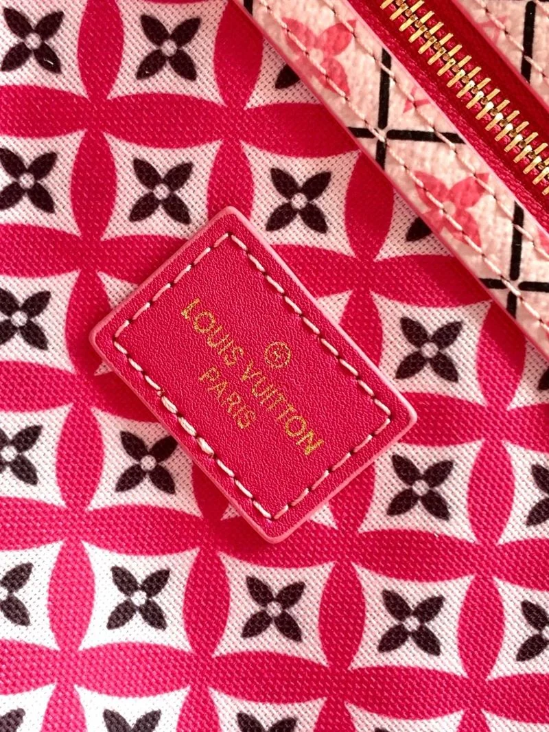 Lightweight Louis Vuitton Shopping Bags 42489