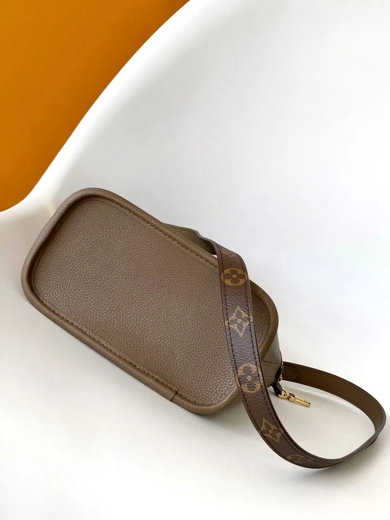 Louis Vuitton Shopping Bags WellDesigned 42462