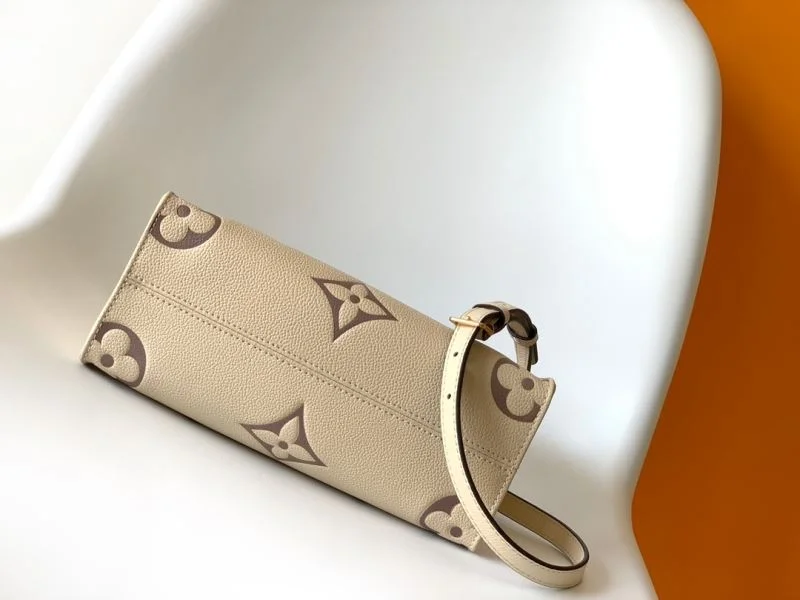 Louis Vuitton Shopping Bags TechFriendly 42470