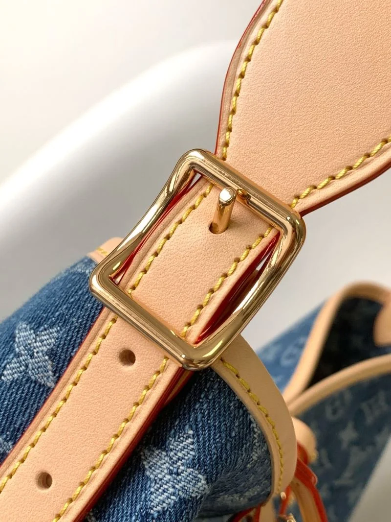Sporty Louis Vuitton Shopping Bags 42440
