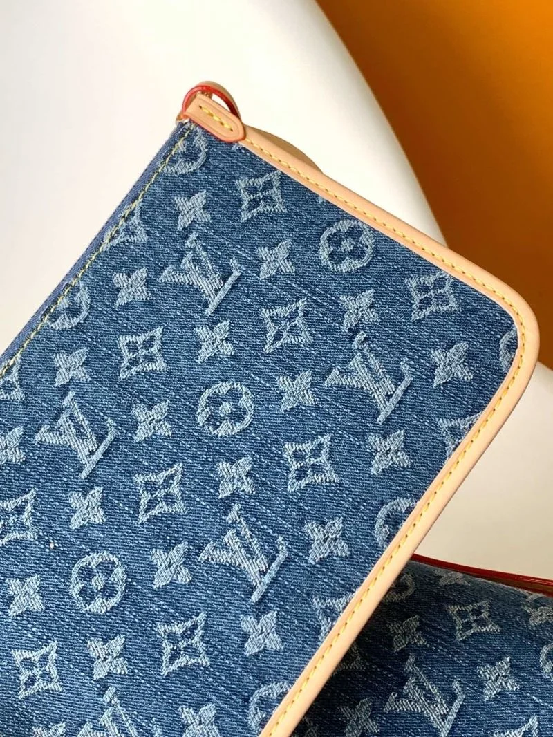 Sporty Louis Vuitton Shopping Bags 42440
