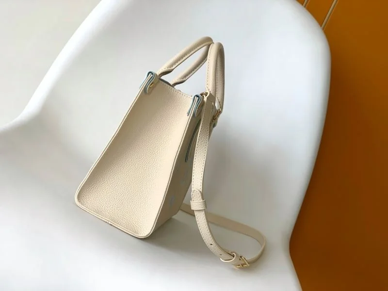 Bold Louis Vuitton Shopping Bags 42450