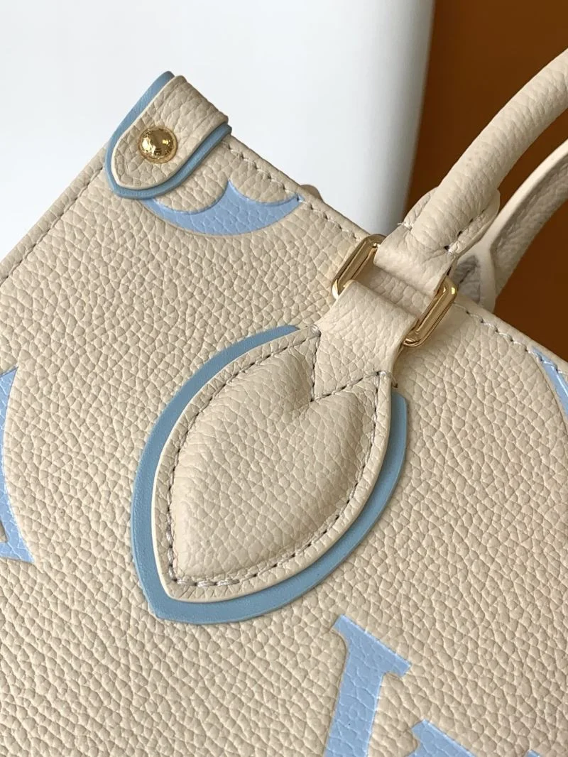 Bold Louis Vuitton Shopping Bags 42450