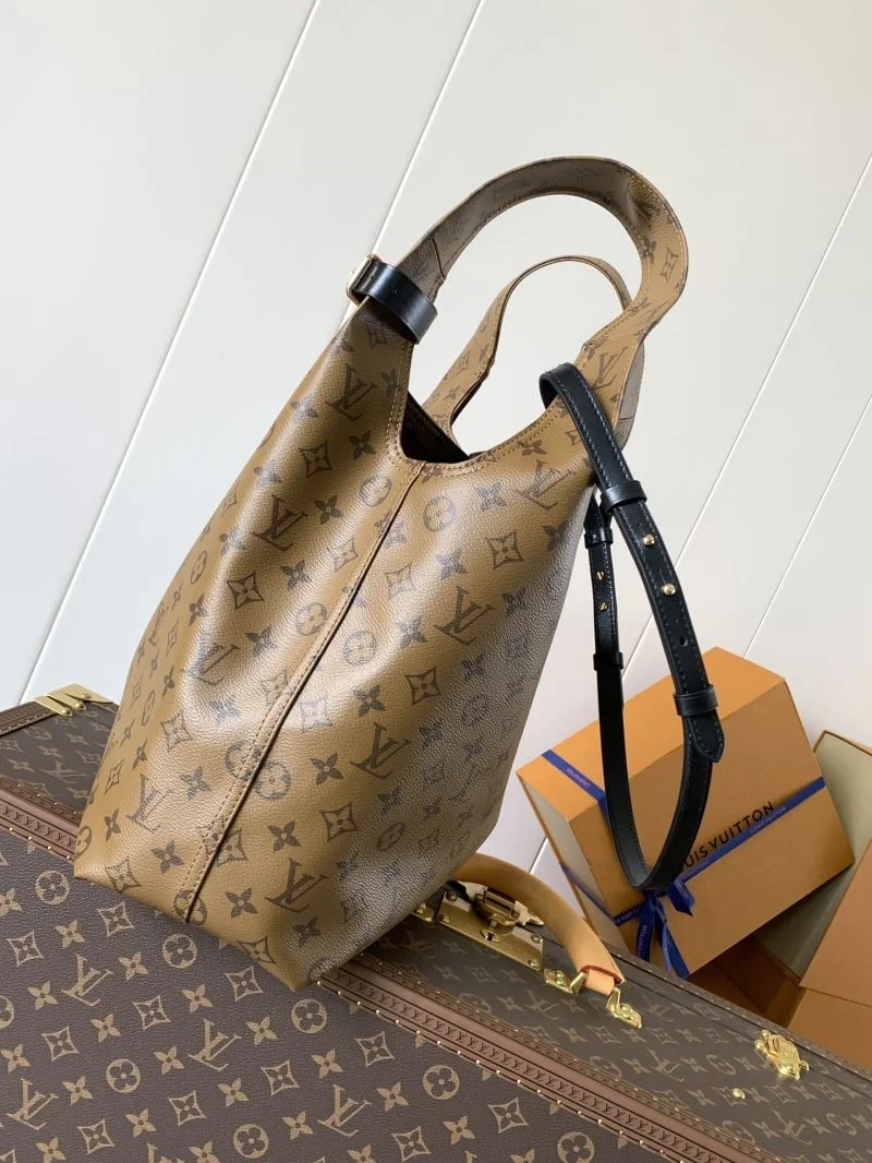 Louis Vuitton Shopping Bags WellDesigned 42430