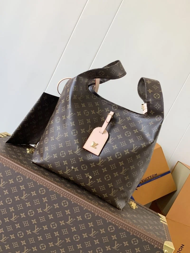 Louis Vuitton Shopping Bags UrbanChic 42437