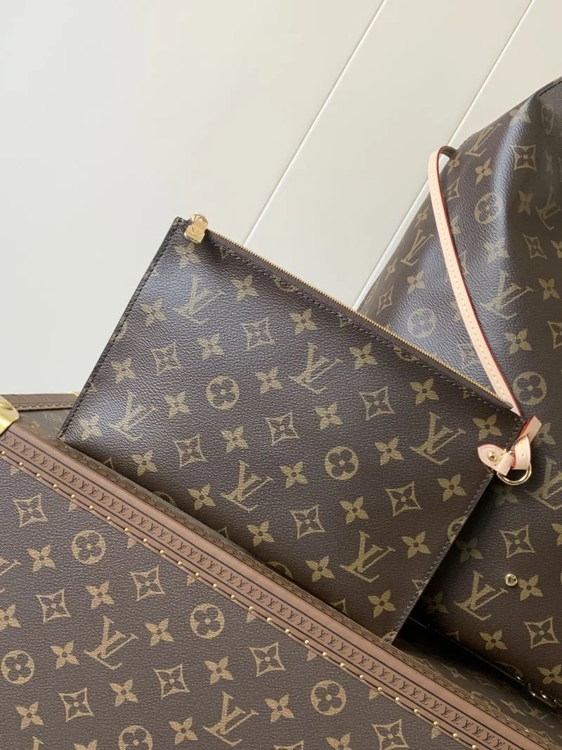 Louis Vuitton Shopping Bags UrbanChic 42437