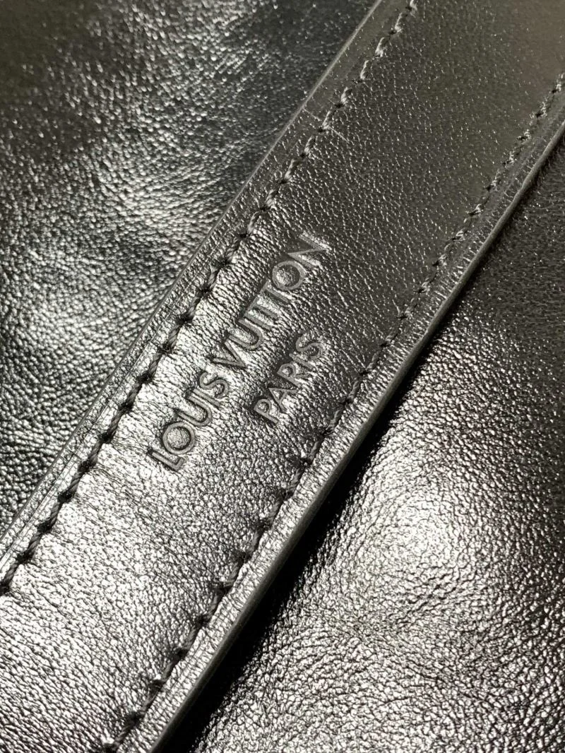 Snug Louis Vuitton Shopping Bags 42424
