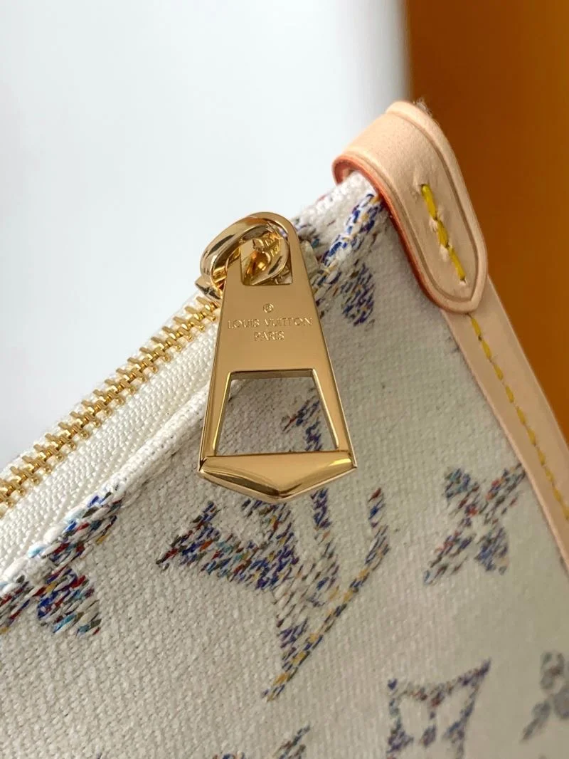 Lightweight Louis Vuitton Shopping Bags 41903