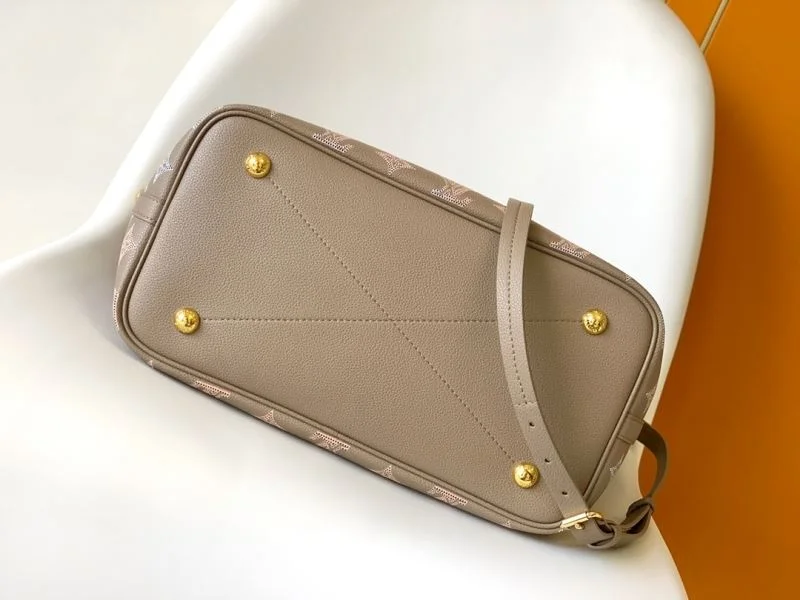 Bold Louis Vuitton Shopping Bags 41901